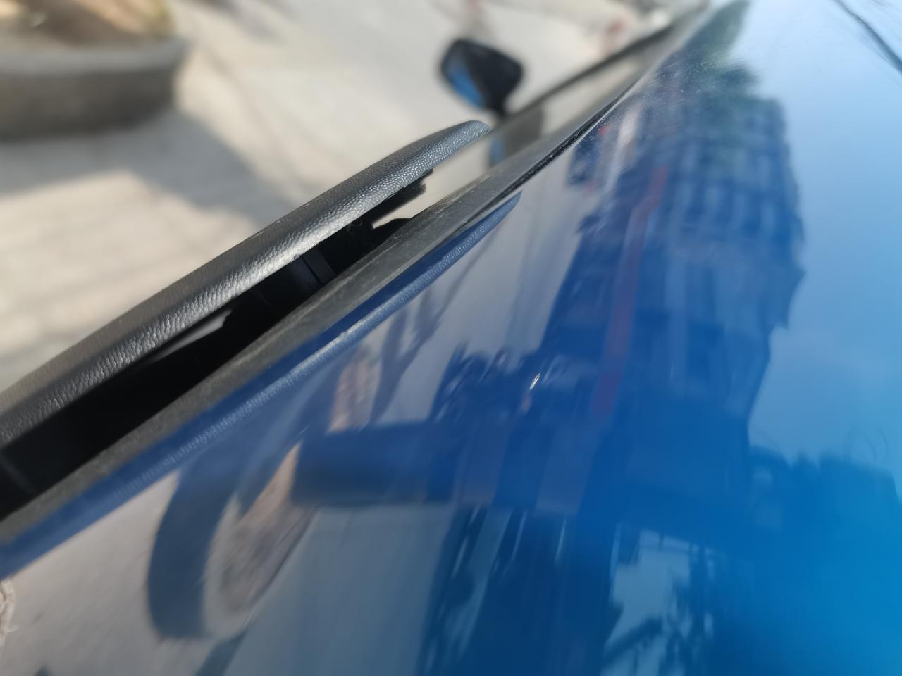 东风EV新能源EX1 这是脱胶了，还是坏了？