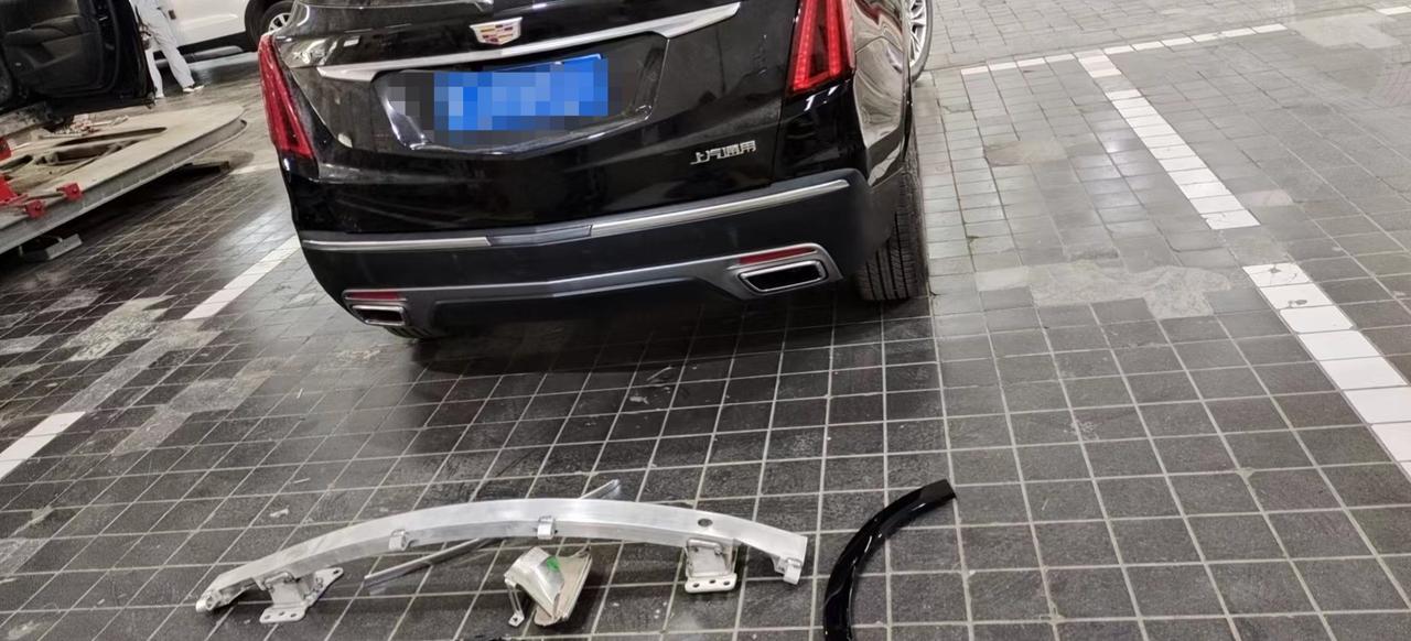 凯迪拉克XT5 上次出完事故，换了骨架，感觉隔音变差了是咋回事？