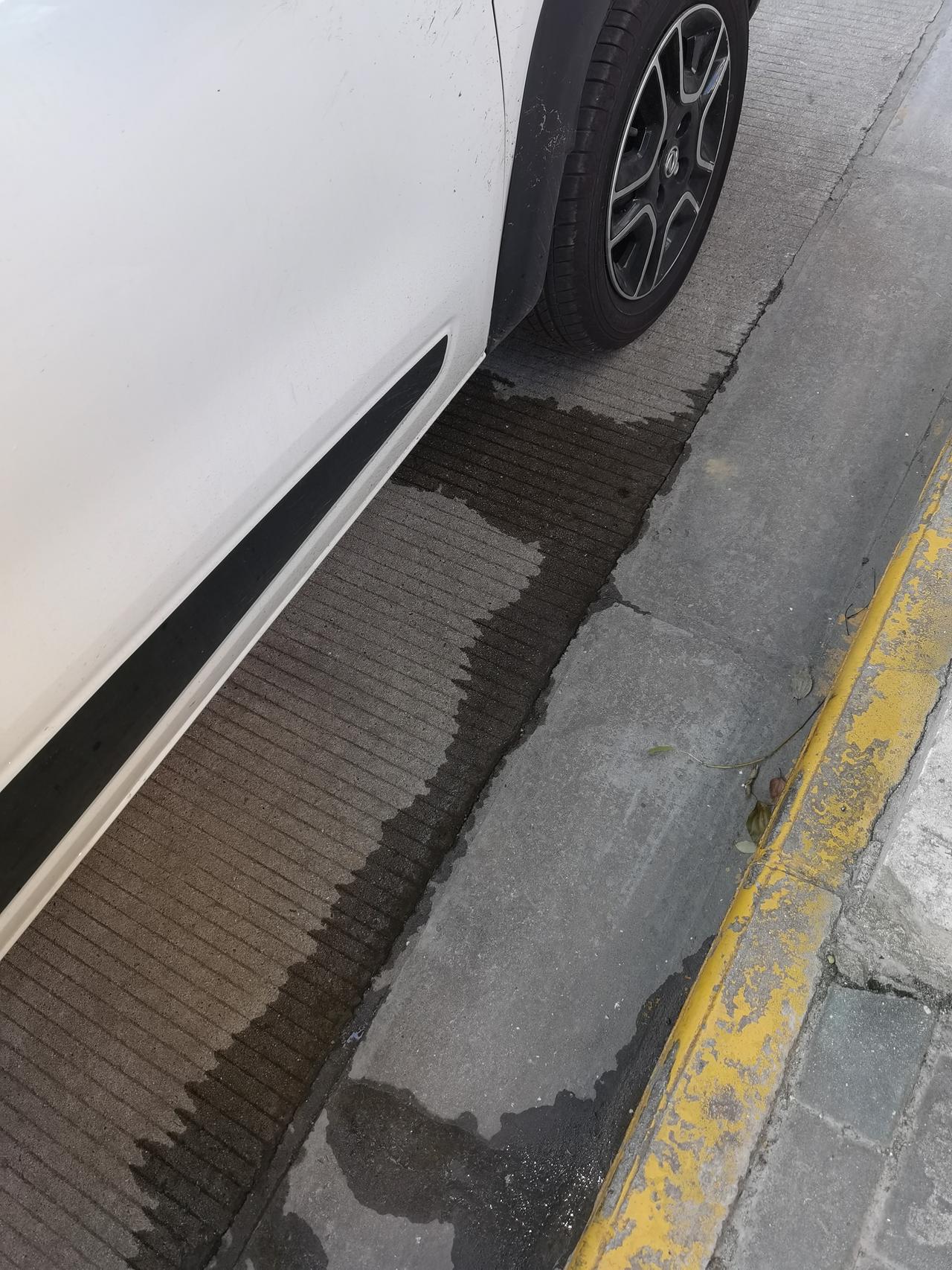 东风EV新能源EX1 EX1开空调后，滴水很厉害，是不是正常的啊？