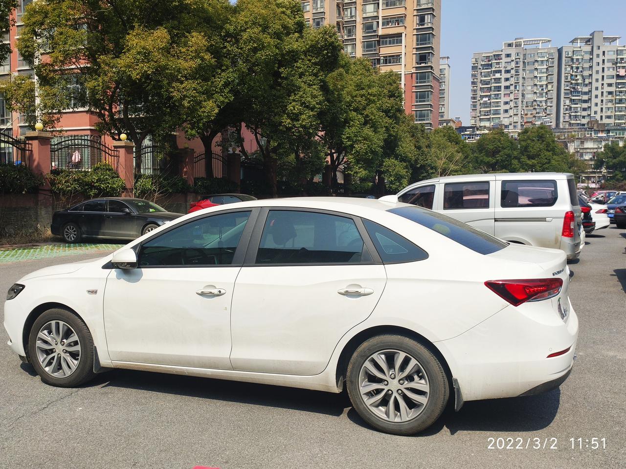 去年8月提的21款1.3T英朗，最近发现挂了N档，拉手刹，但车子还会动，有遇到这类情况的车主吗？具体是什么原因？