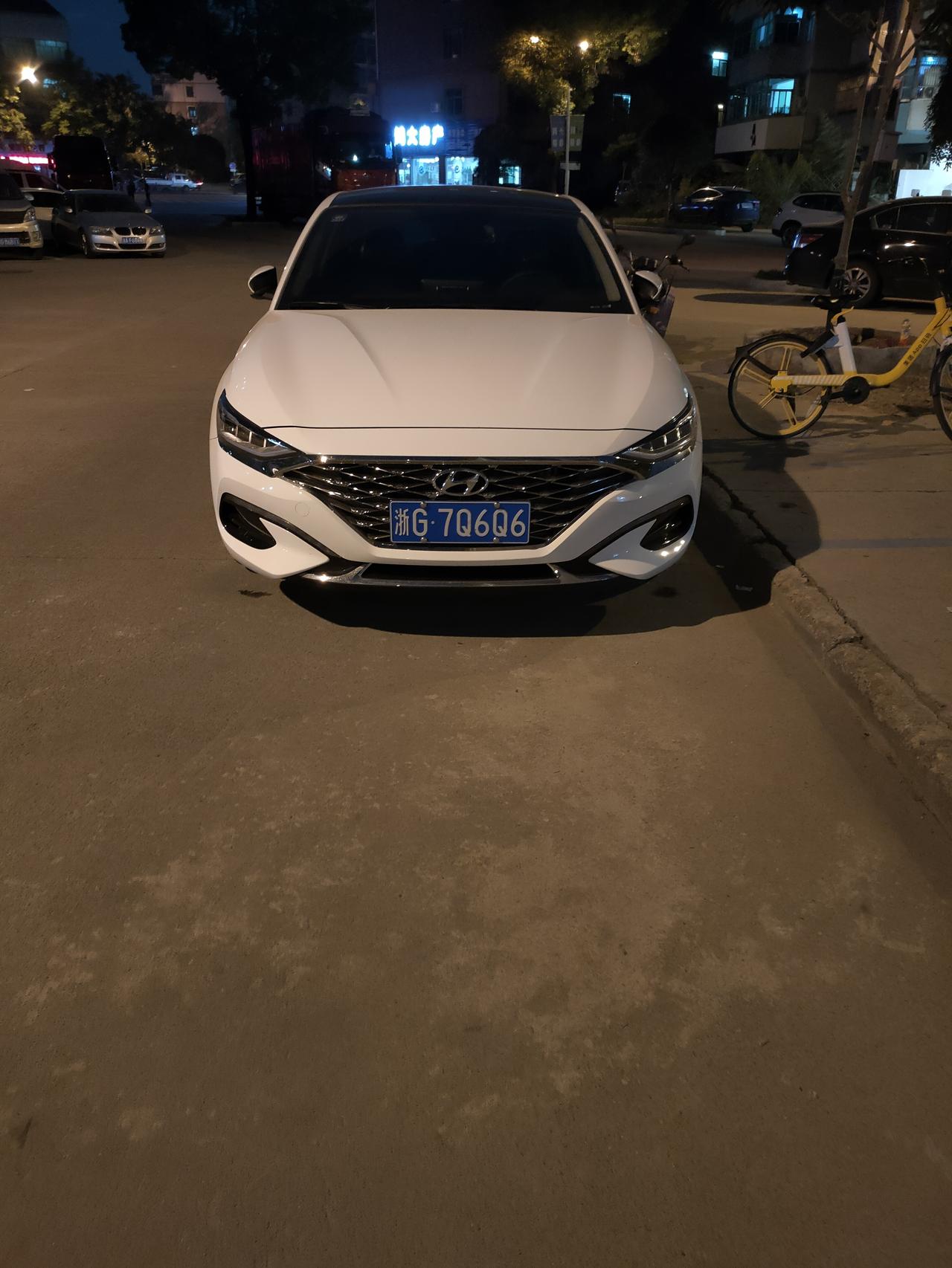 现代菲斯塔 1变速箱降档顿挫有响声，过减速带的时候……       那声音真“好听”   2有时放音乐没音进度条在动就是