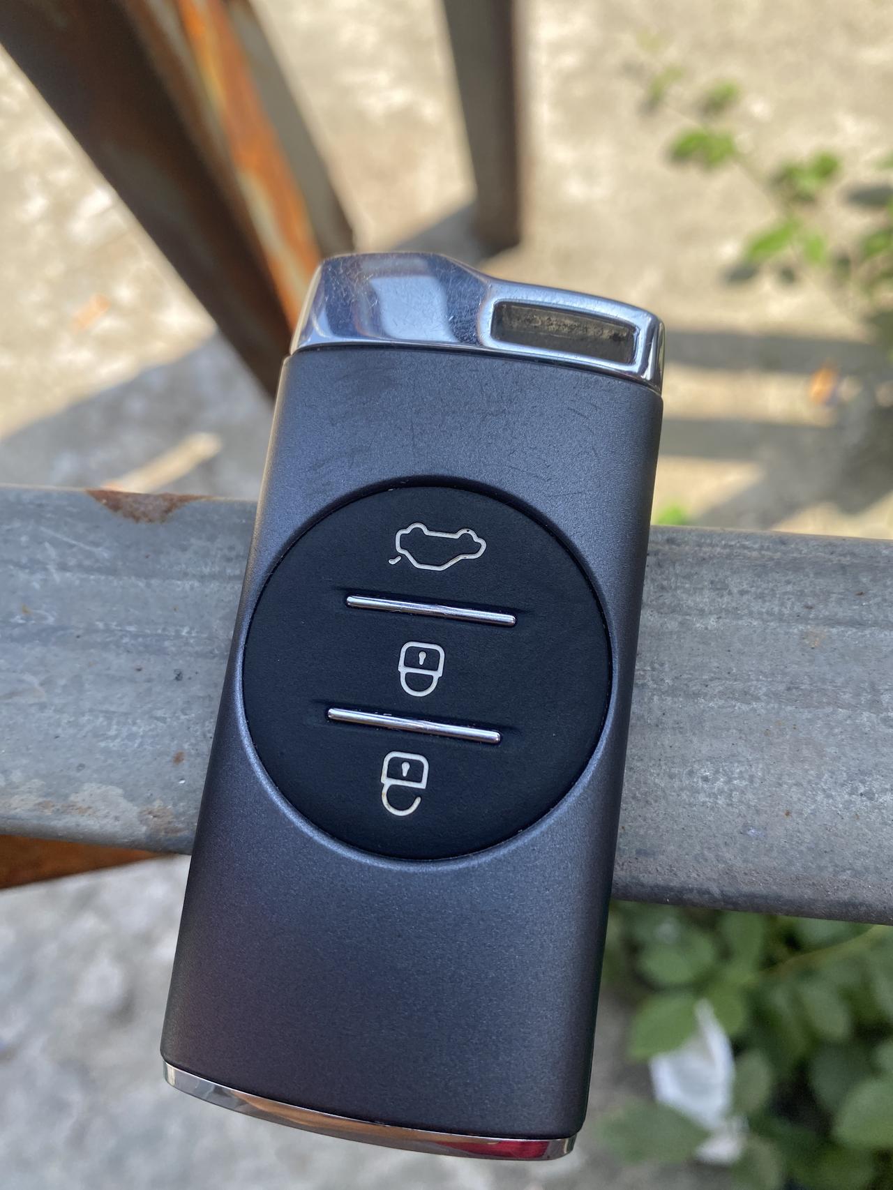 奇瑞瑞虎5x 谁知道怎么拆下来换电池？