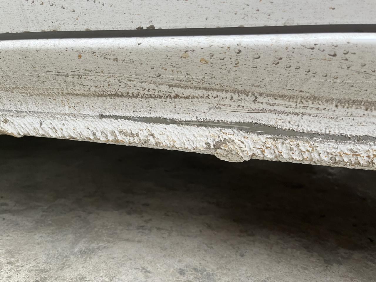 麻烦问一下别克英朗车友们,左边那个最下面哪里做工原厂就是这么粗糙嘛,今天被挂到才看见 麻烦问一下别克英朗车友们,左边那个最下面哪里做工原厂就是这么粗糙嘛,今天被挂到才看见