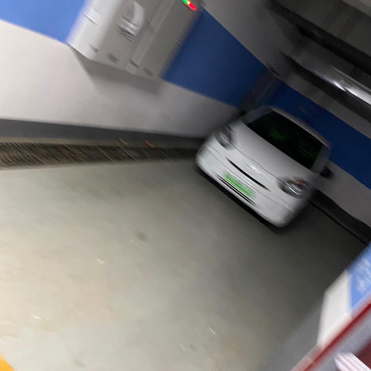 荣威科莱威CLEVER 座椅实在太硬了，是我太高了吗？179cm