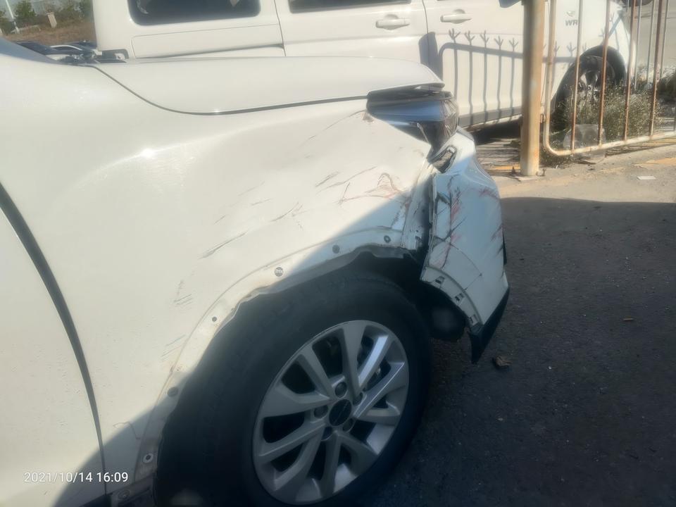 北京X3   2019款      这个修一下得多少钱