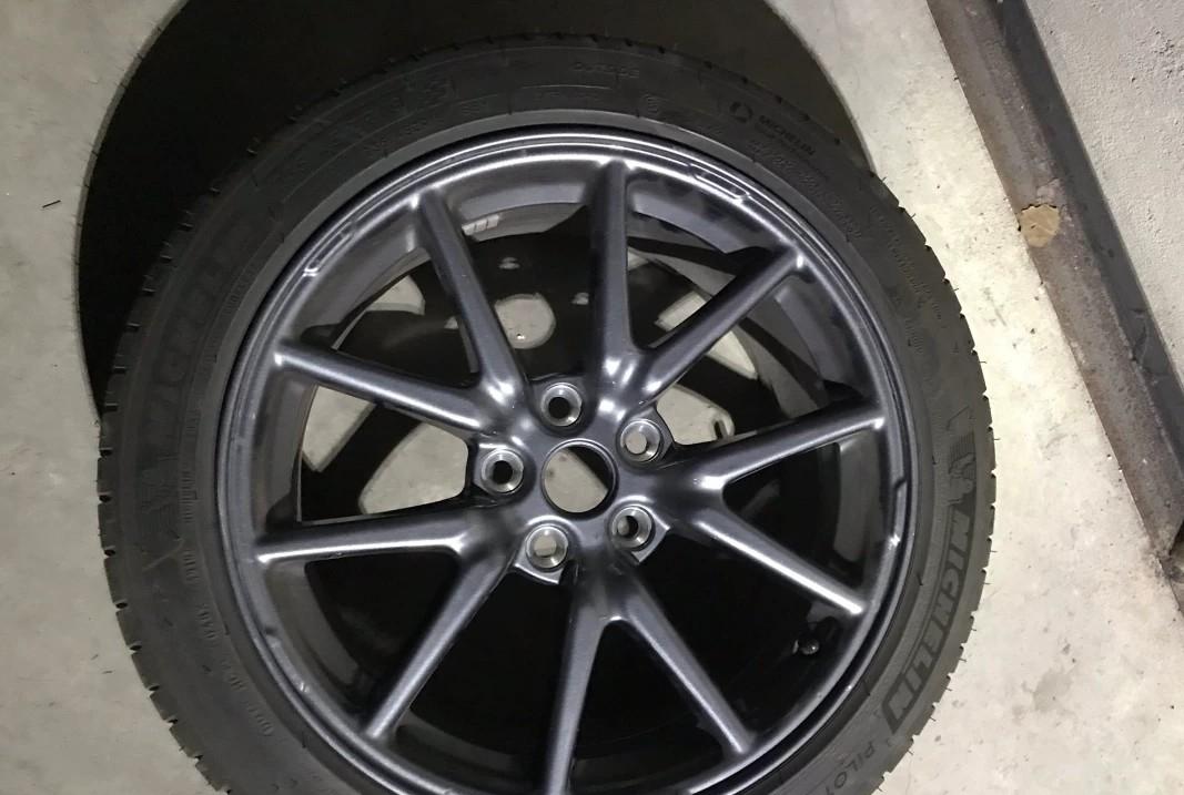比亚迪秦PLUS EV 有没有换过轮毂的？什么参数的，电耗和实际使用感受变化大不大？销售告诉我车到了，可以提，赶着过年，