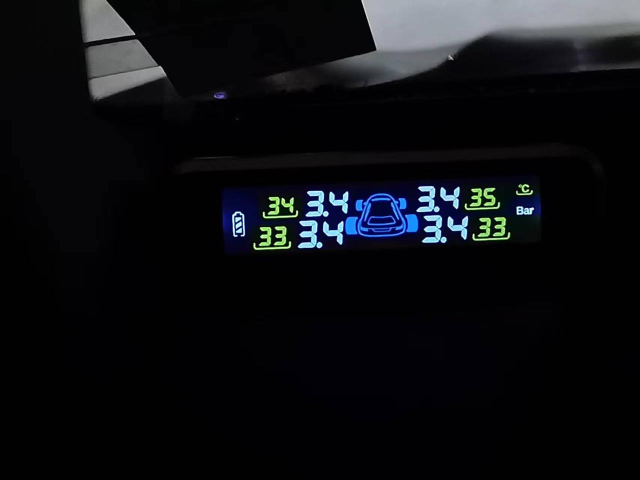 沃尔沃S90 RECHARGE 2022改款   S90  T8   正常出厂胎压多少？自己装了一个铁将军的外置胎压监测