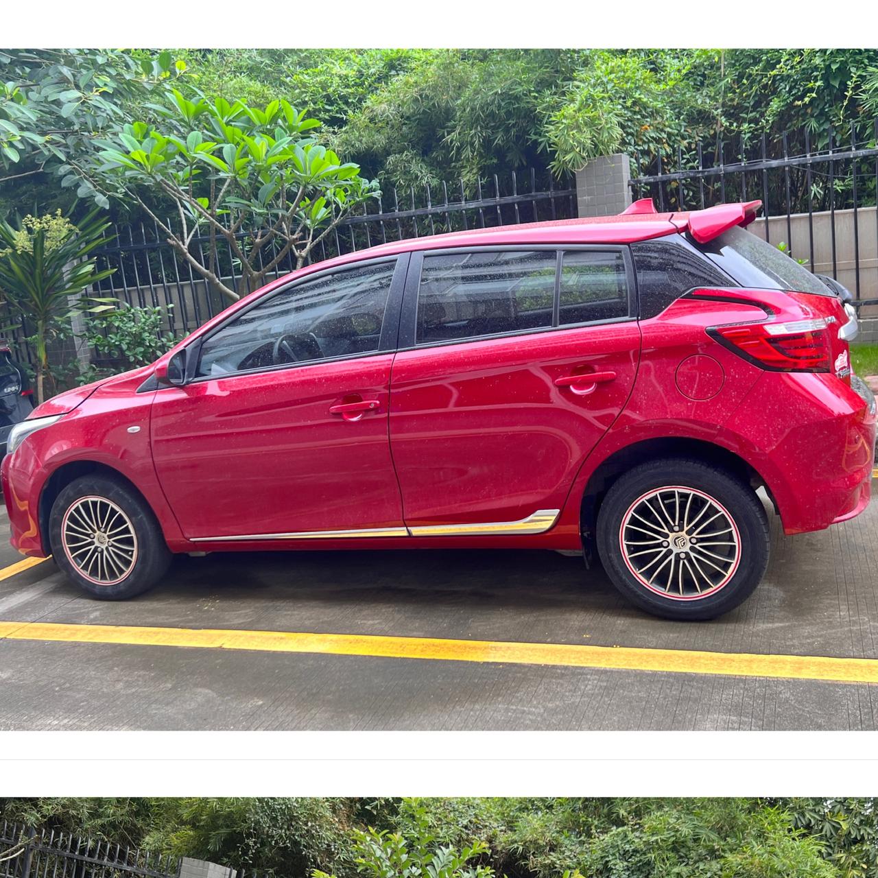 丰田YARiS L 致炫 雨天那个雨刮器刮雨，声音怎么那么大声，一直在伴奏，比音乐还大声。不是一刮就清晰吗，怎么一刮那玻