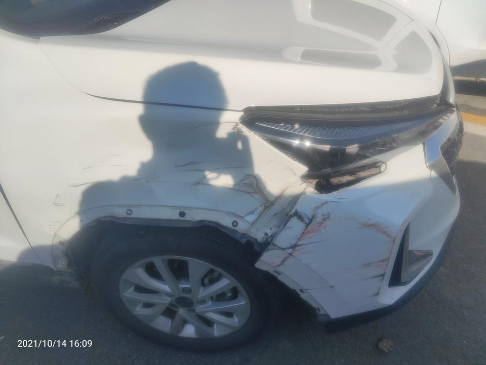 北京X3   2019款      这个修一下得多少钱