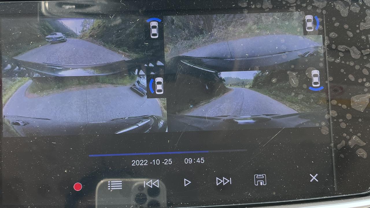 君越行车记录仪君越自带的行车记录仪，车牌号码都看不怎么清，这是摄像头本身的问题还是因为SD卡的问题，SD卡用的是杂牌的，