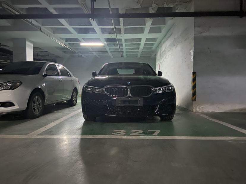 宝马3系 有8.11生产的3系已提车的兄弟吗？说一下你们的轮胎品牌不甚感激，本人后天提车～