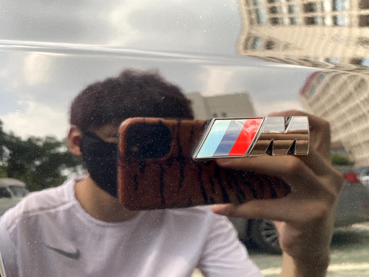宝马3系 问下这是正常的吗
