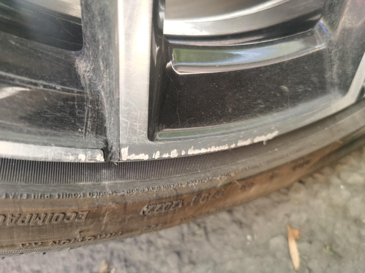 宝马5系 请问北京哪里有轮毂修复比较靠谱的地方，停车时候不小心把轮毂给蹭了，心疼