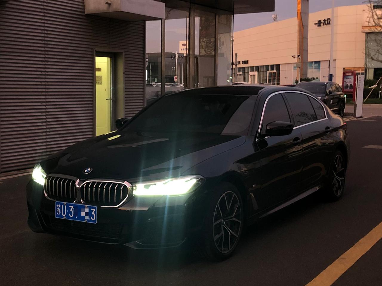 宝马5系 大家530几个油呀！刚提车半个月，油耗15个