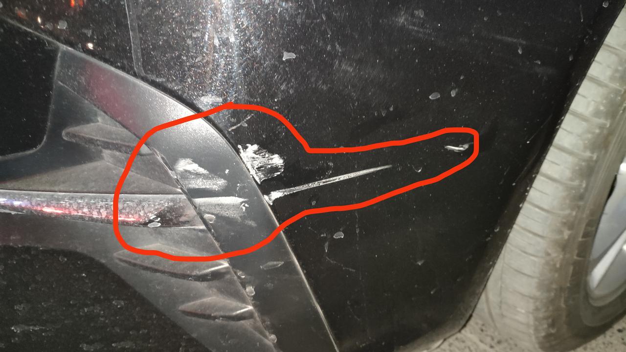 图一:别克君威(别人的车)图二:日产天籁(自己的车)倒车的时候我的车头和他的车头来了个亲密接触！问大家，走的保险(平安保