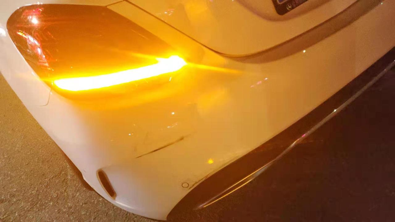 奔驰C级 c260l划了两道漆，维修费大概多少