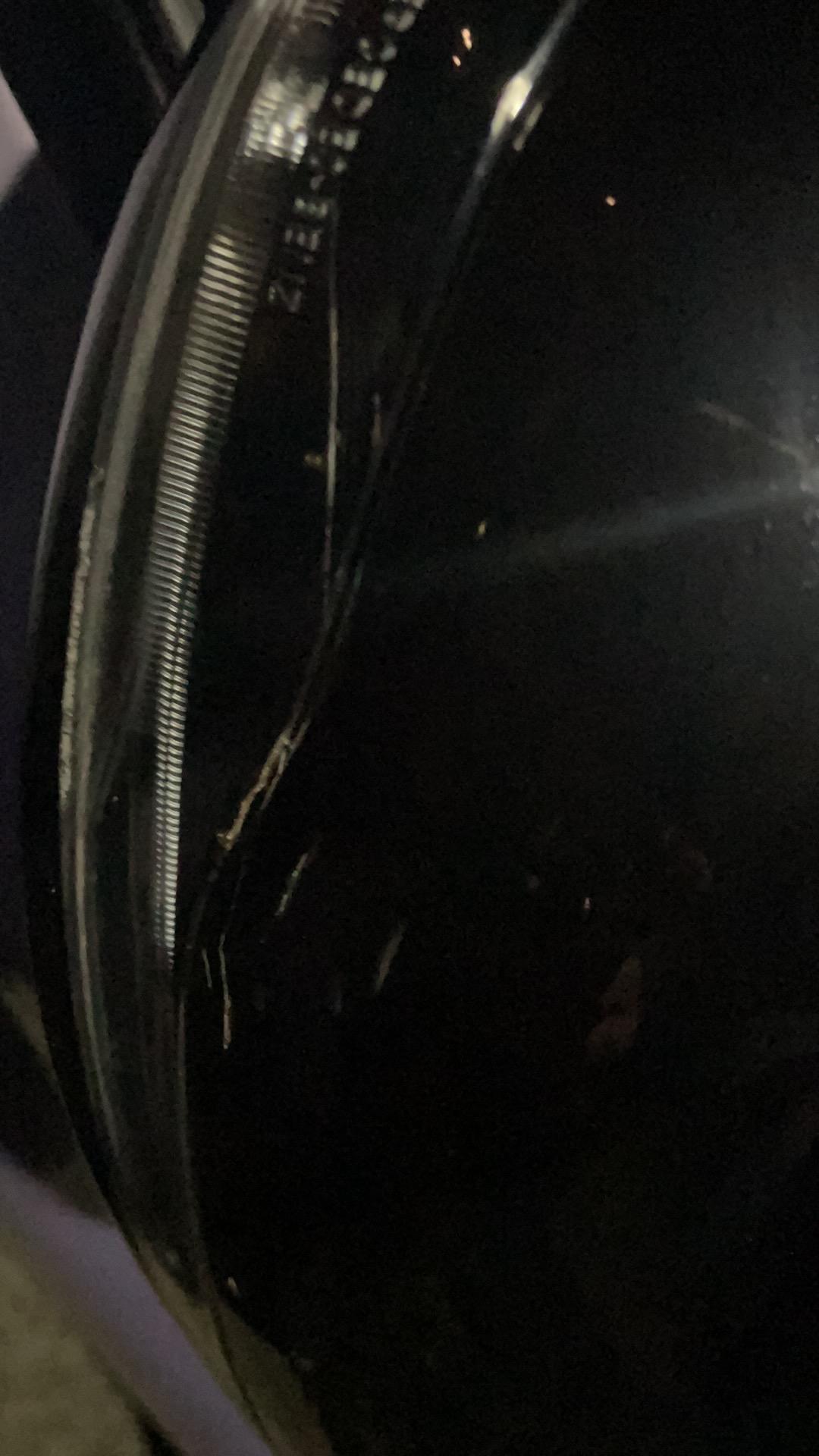 奔驰C级 想问一下奔驰2021款c260l运动星耀珍藏版换一个右后视镜大概要多少钱  今天刮蹭了一下 功能还是正常的 自