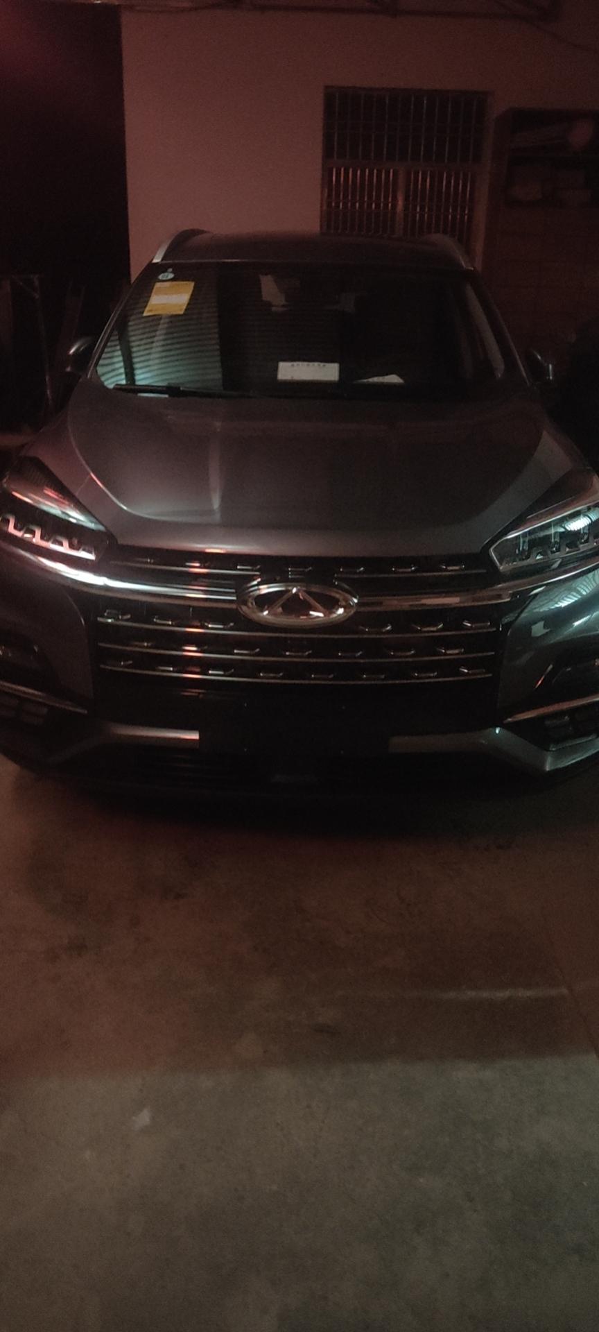 奇瑞瑞虎8 新车，裸车报价12.69，还价到十二万整，税9000保险4007上牌200还有一个贴膜的工时费，一起下地13