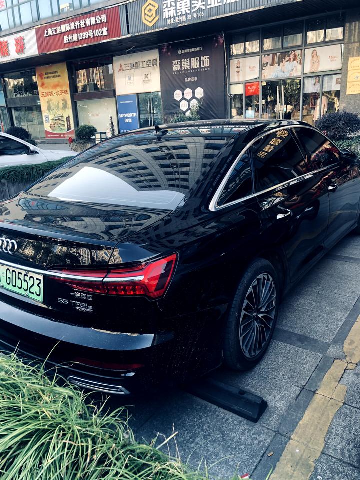 奥迪A6L PHEV 一年的车还能卖多少 想换车