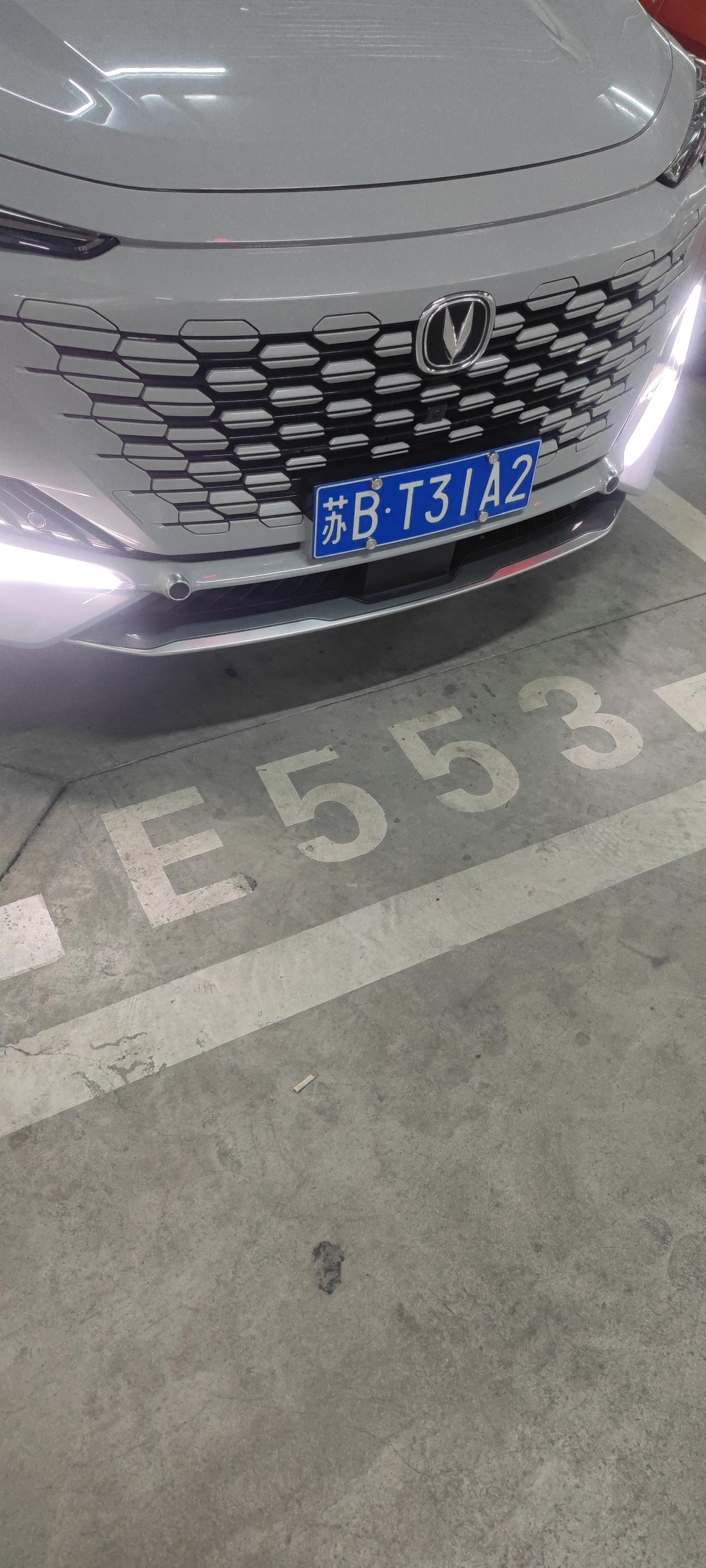长安UNI-K 为什么我把灯光调到Auto，自动大灯开启，然后在外面黑夜里面不会自动开近光灯，必须要手动调到近光灯打开，