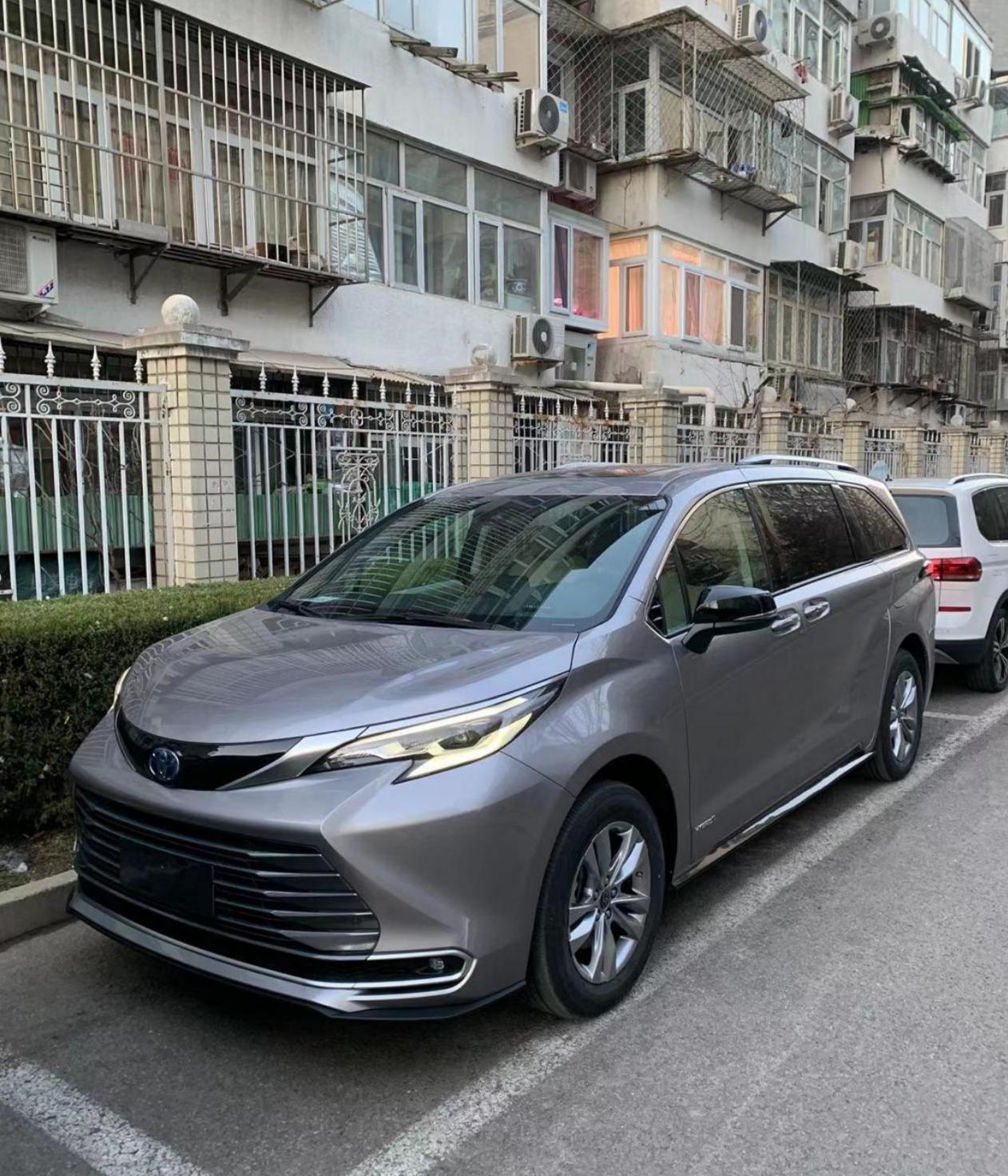 丰田赛那 35个能拿下吗？要等车多久呢？