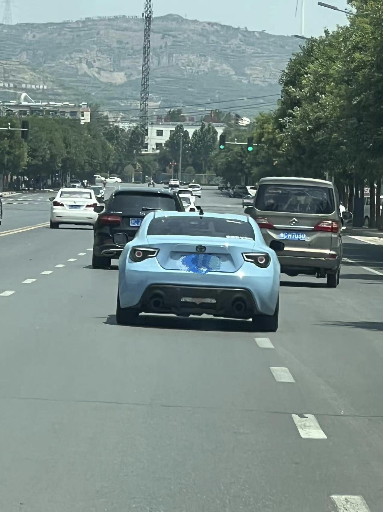 丰田威兰达 各位大哥，这个是丰田的哪一款车？