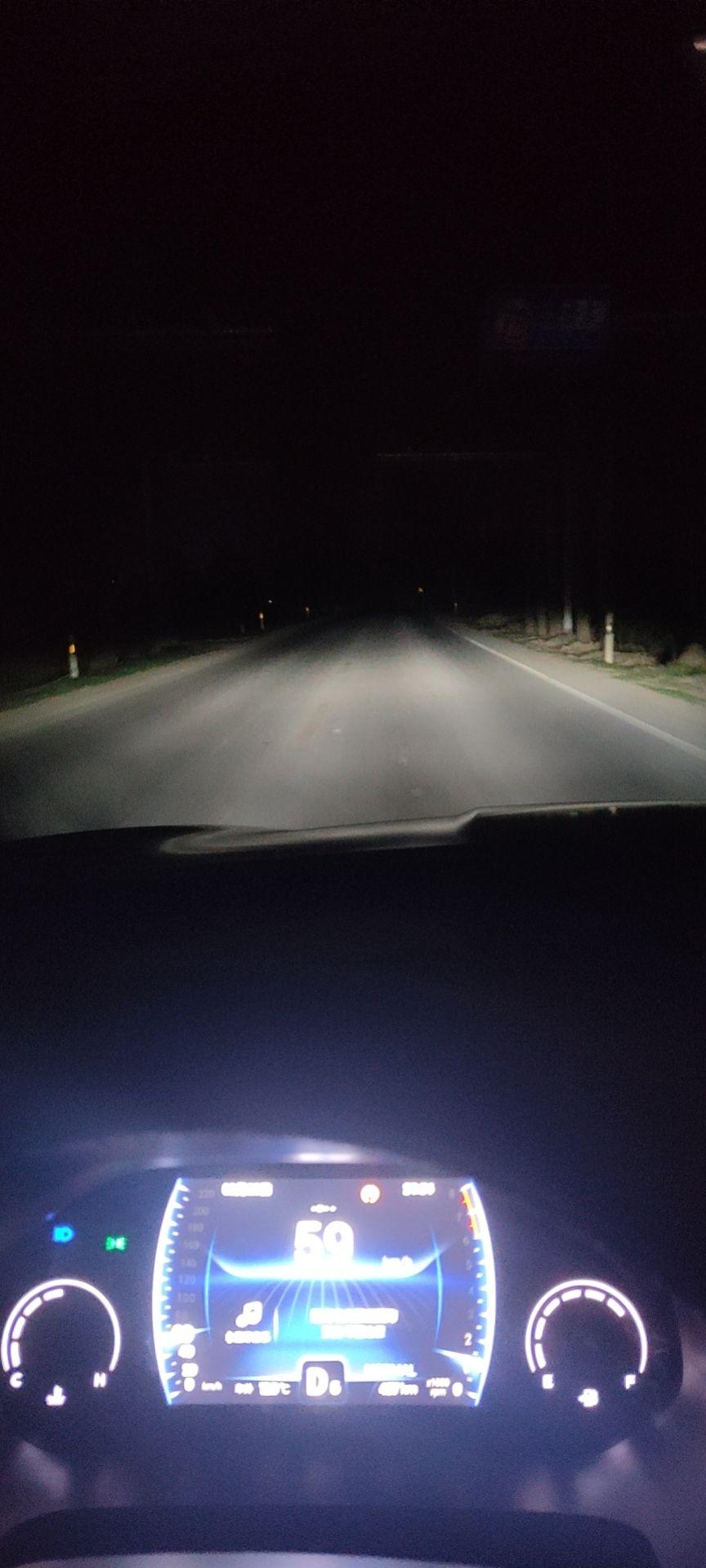 奇瑞瑞虎8 22号提的车，在4S店销售加了三烧水壶的油大概在一百四五十左右，后来我又加了一个三百和一个一百六十五，我是真
