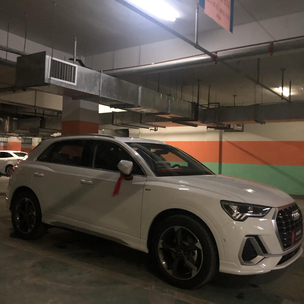 奥迪Q3 合肥地区 Q3 35时尚动感 白色 6.26生产的车 裸车加氛围灯228500 税减半10111 保险8000