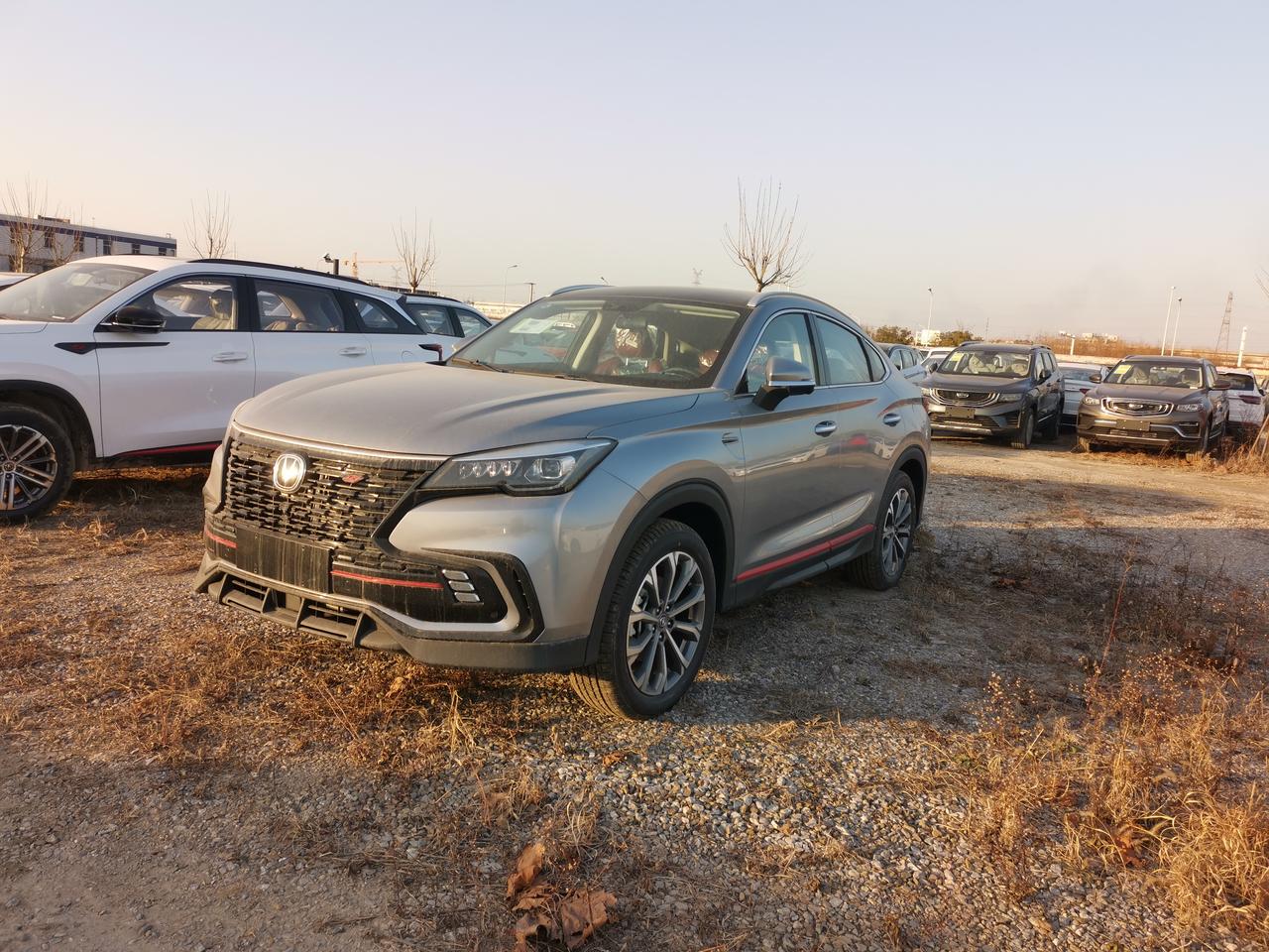 长安CS85 COUPE 长安CS85 2021款，车门下的红饰条真丑，能换回原来锻铬的吗？