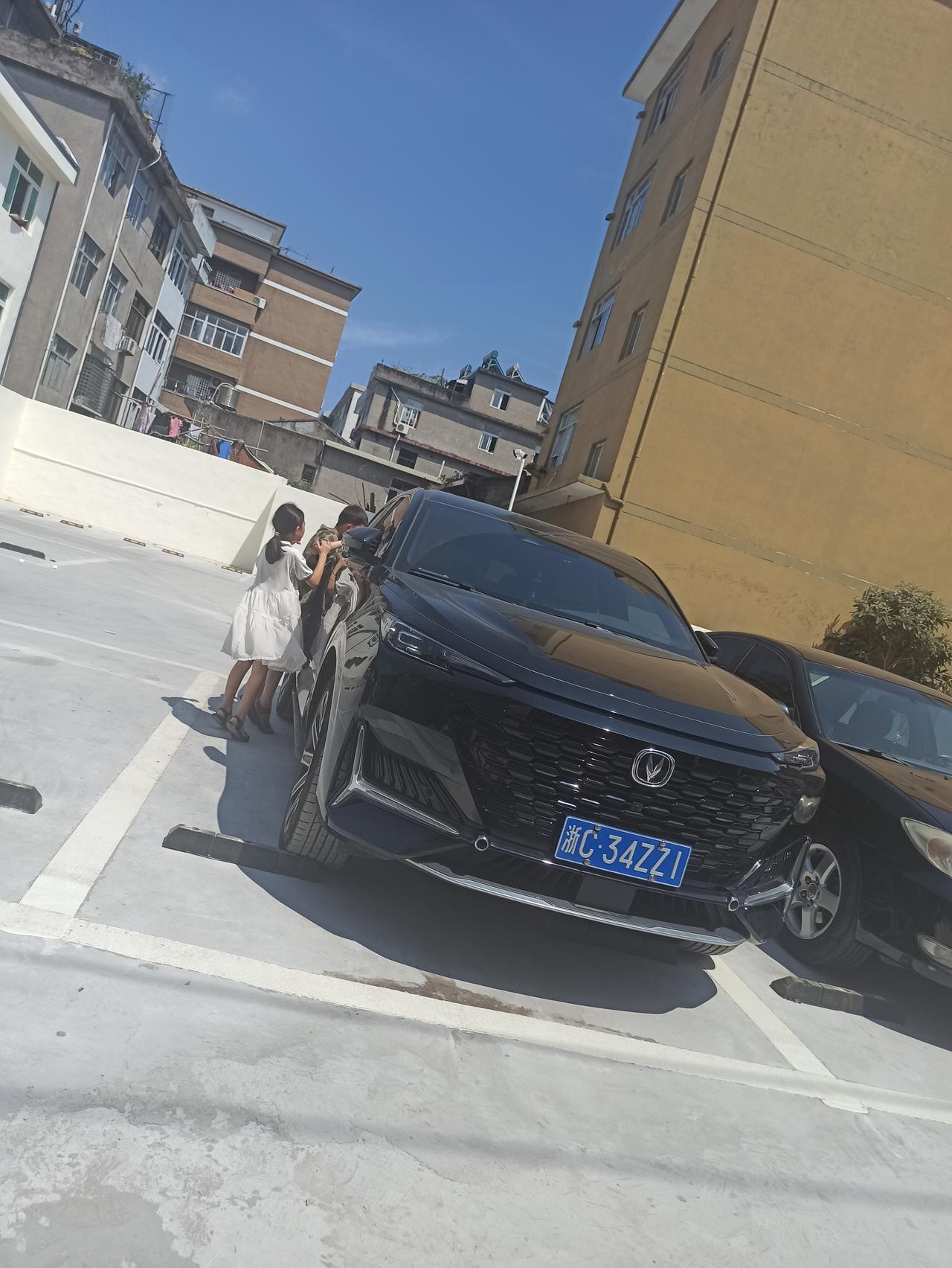 长安UNI-K 各位unik的车友，卓越加安装包，一般要等多久，准备国庆之后，去订车，就是怕等车时间长，赶不上购置税减半