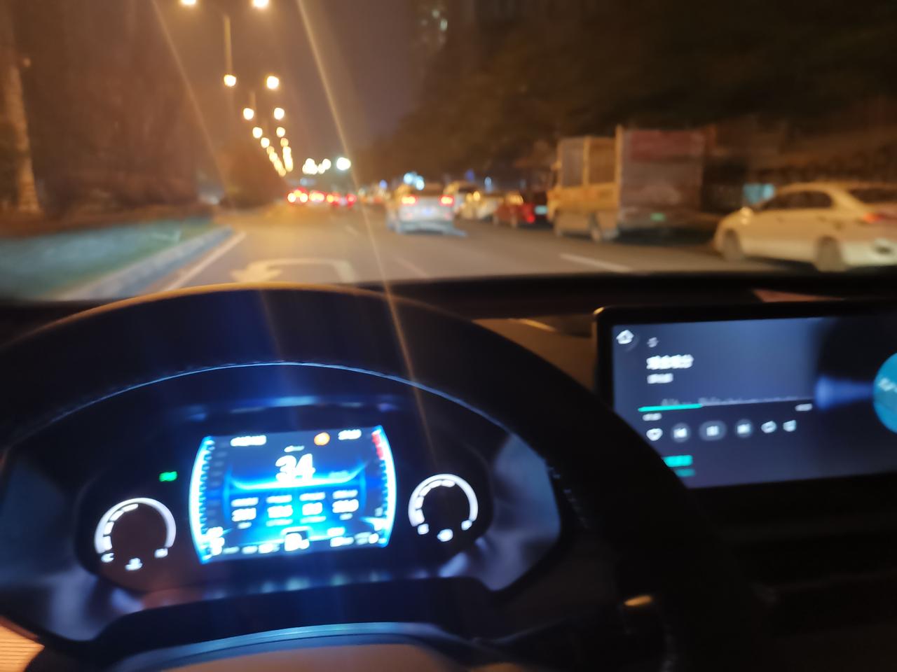 奇瑞瑞虎8 鲲鹏2.0提车了。请教下，手机app可以解锁，是不是我不用带钥匙，就用手机就可以开门，就把车开走了？谢谢  