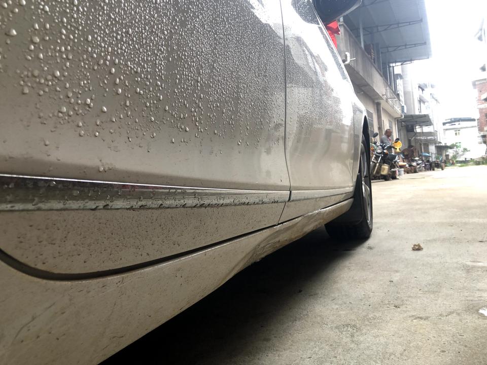 福特福睿斯 兄弟们 我该怎么办  才半个月的新车 红带子都没拆