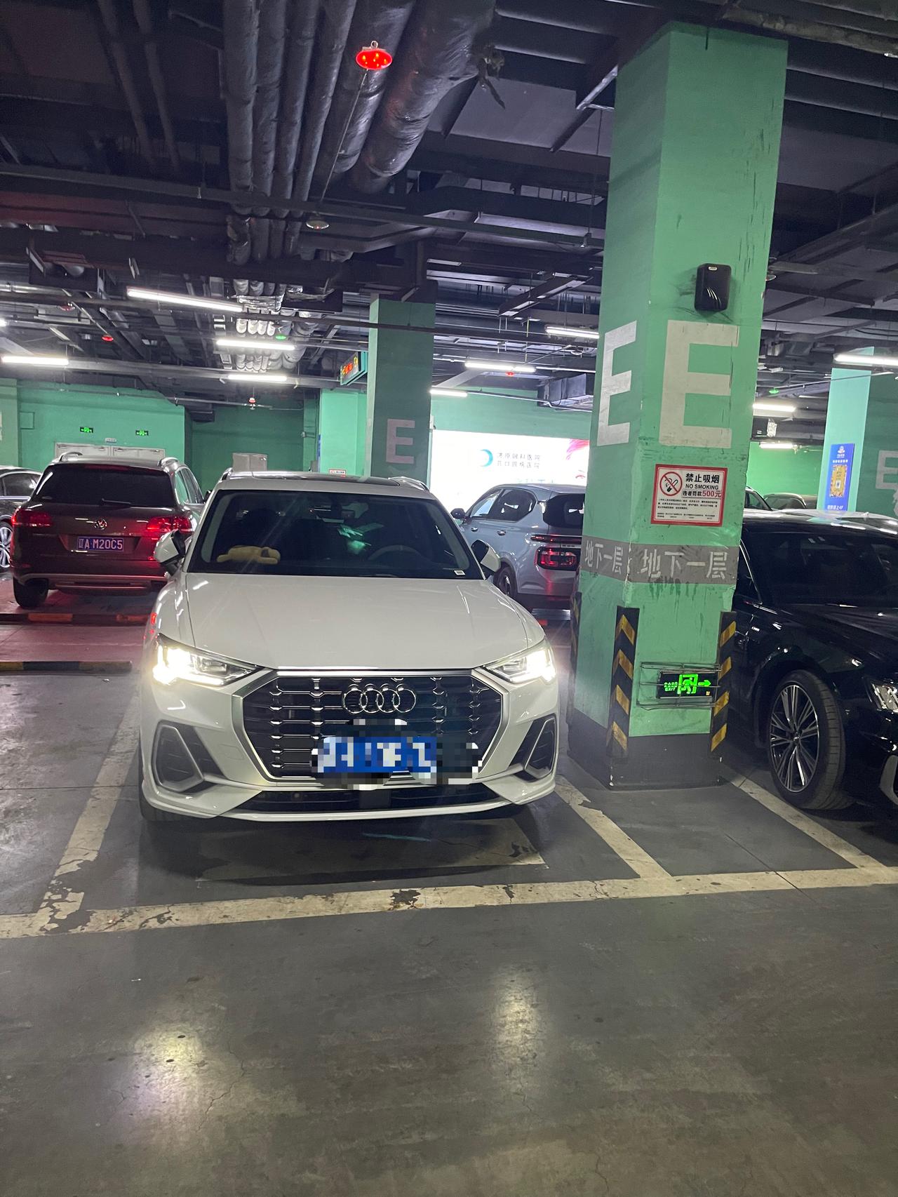 奥迪Q3 自购入使用以来的经常出现一个现象：  冷启动后待到车辆转数稳定到850-900转左右挂档前行。        