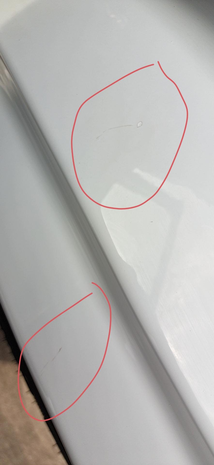 奇瑞瑞虎8 兄弟们，你们提车前有没有去验车的，如果是新车，有没有发现有瑕疵的呢？想问一下，一台新车，像下图这种情况，能不