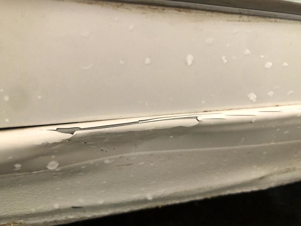 福特福睿斯 兄弟们 我该怎么办  才半个月的新车 红带子都没拆