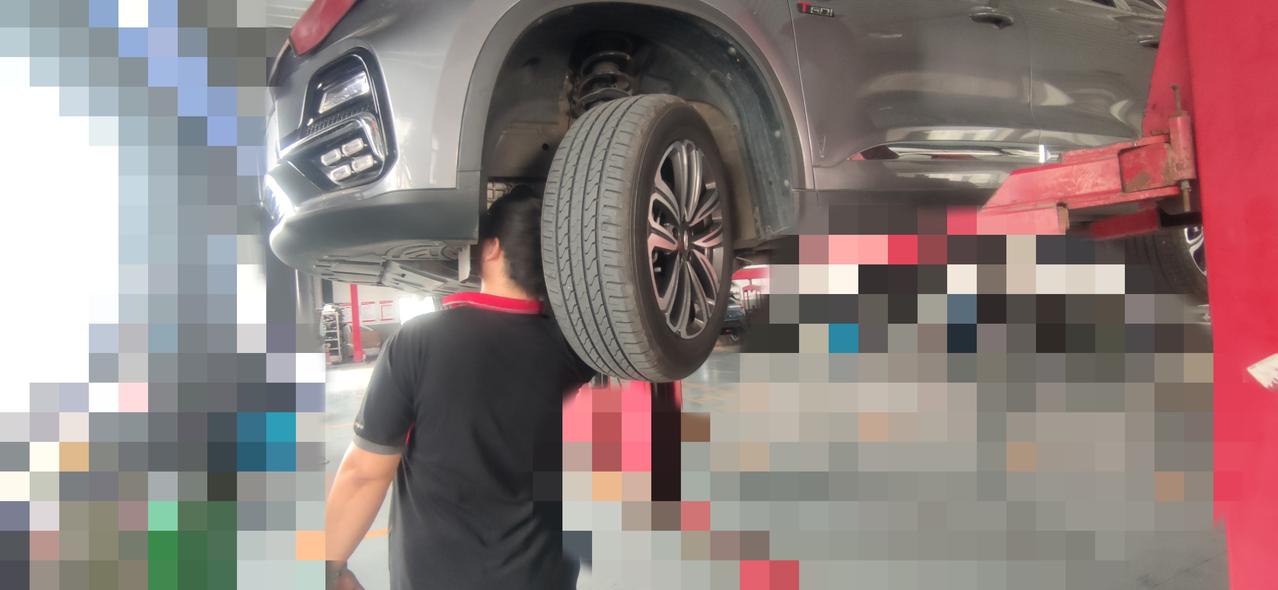 奇瑞瑞虎8 异响有几个月了，但是都没当回事。冷车启动没响声，水温上来，热车了就响了。就跟顶风骑电动车，风呼啸在耳朵旁的那