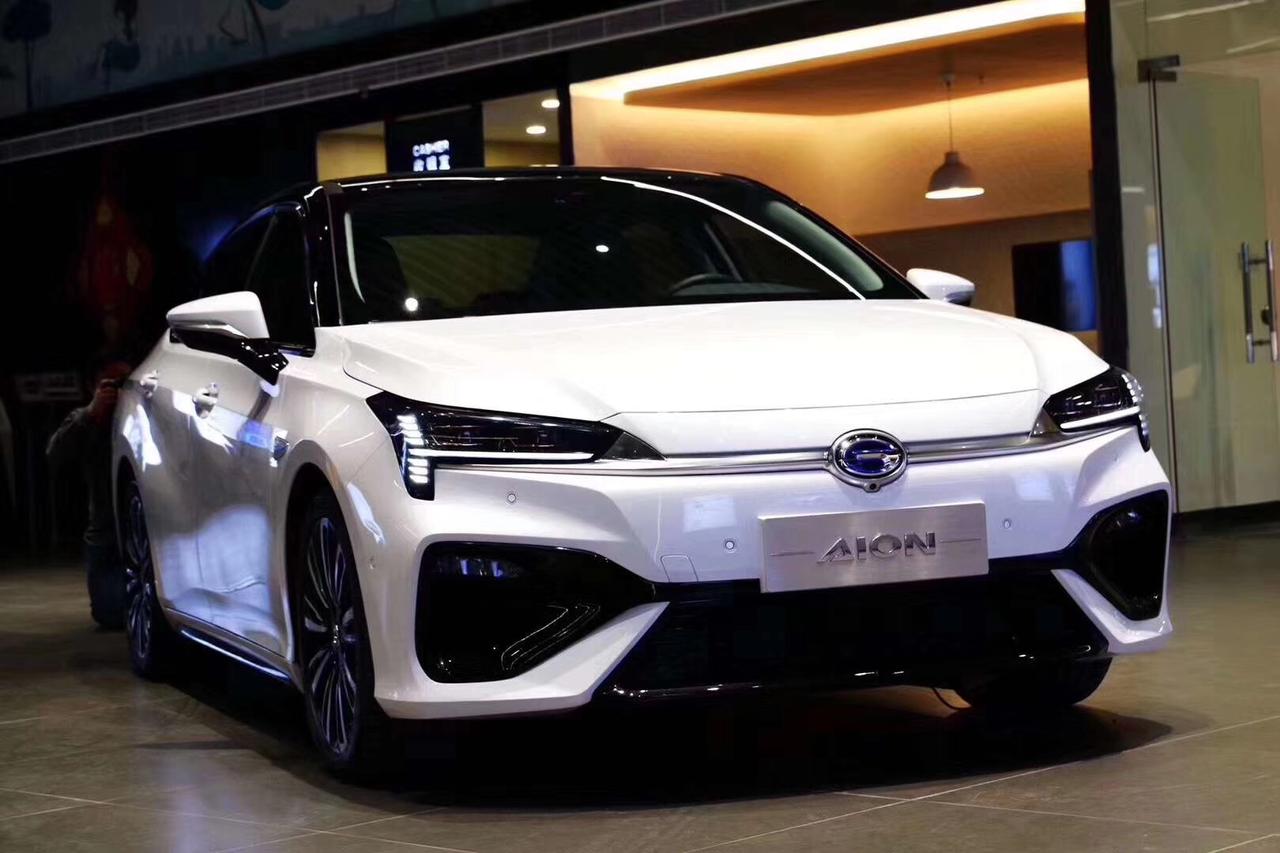 埃安AION S 大家aion.s冬天快结束，来说说自己都能跑多少公里吧我冬天的话能到350一直跑那种、坐标北京