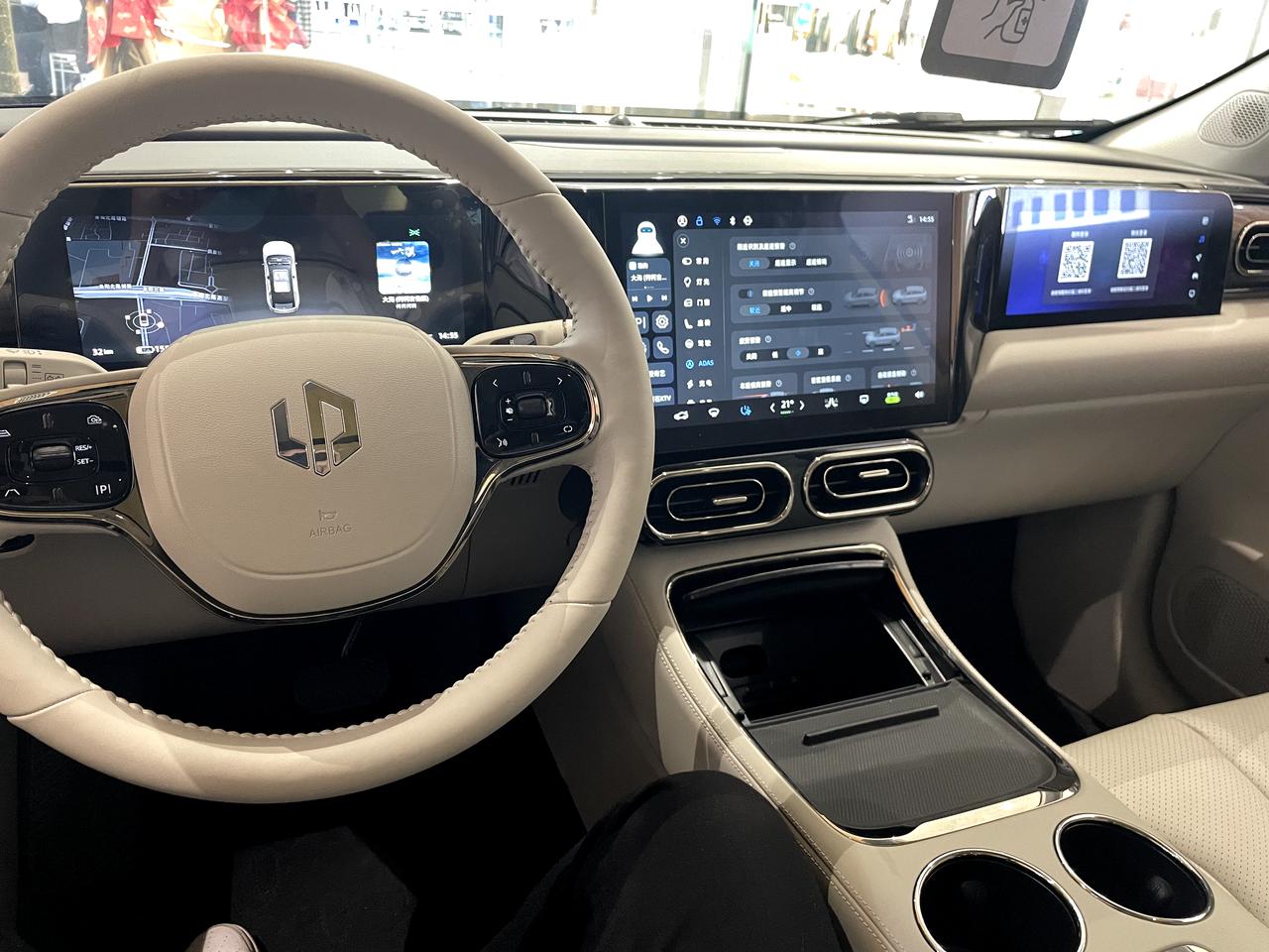 埃安AION S 非营运 自己用车 每天开50公里左右上下班，各位大大对比埃安Splus和零跑C11能不能给个推荐 最近
