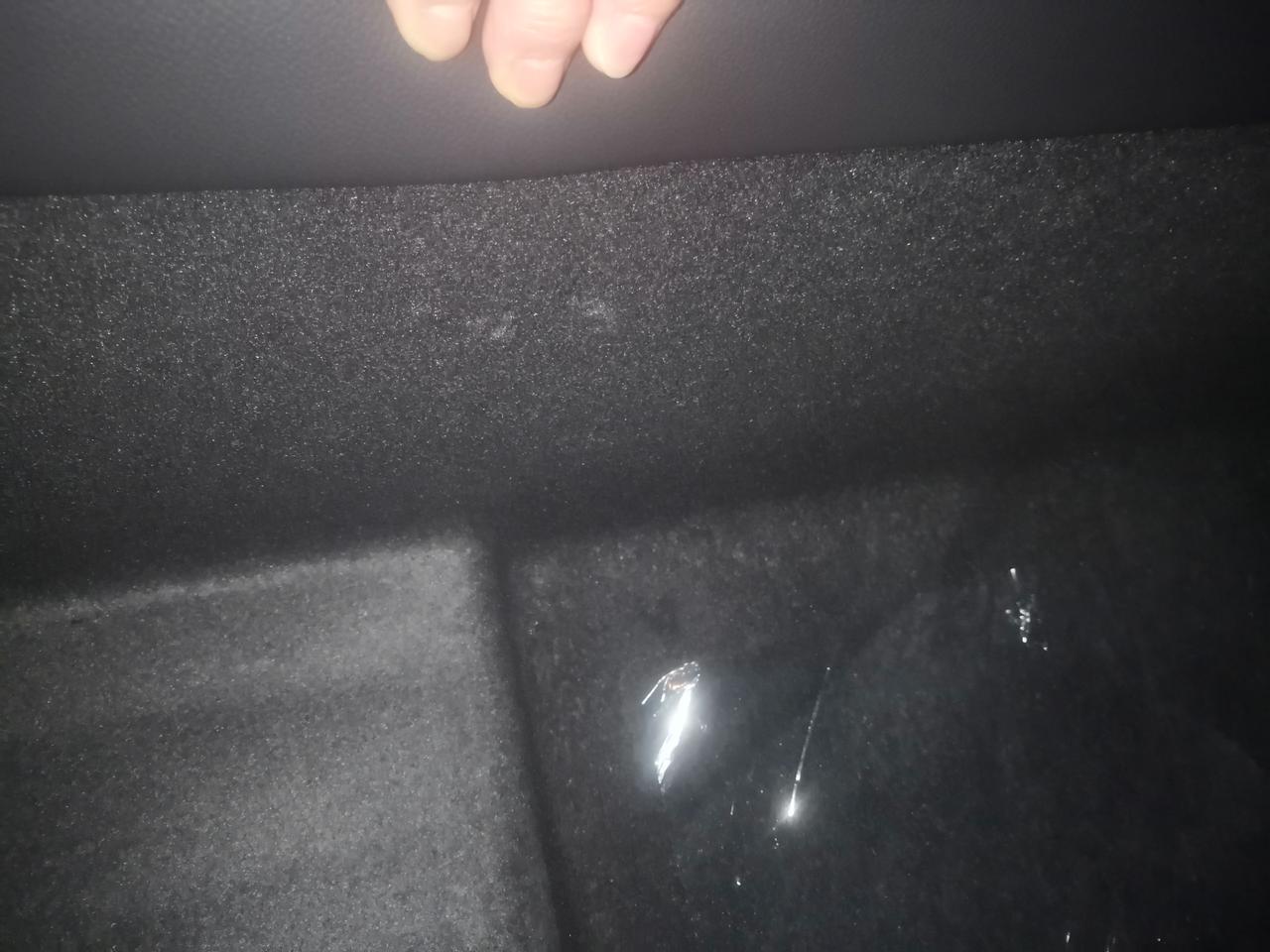 车友们，现在刚提的别克英朗精英版后排座椅高度的地方是这样的，正常吗咋这么简陋??