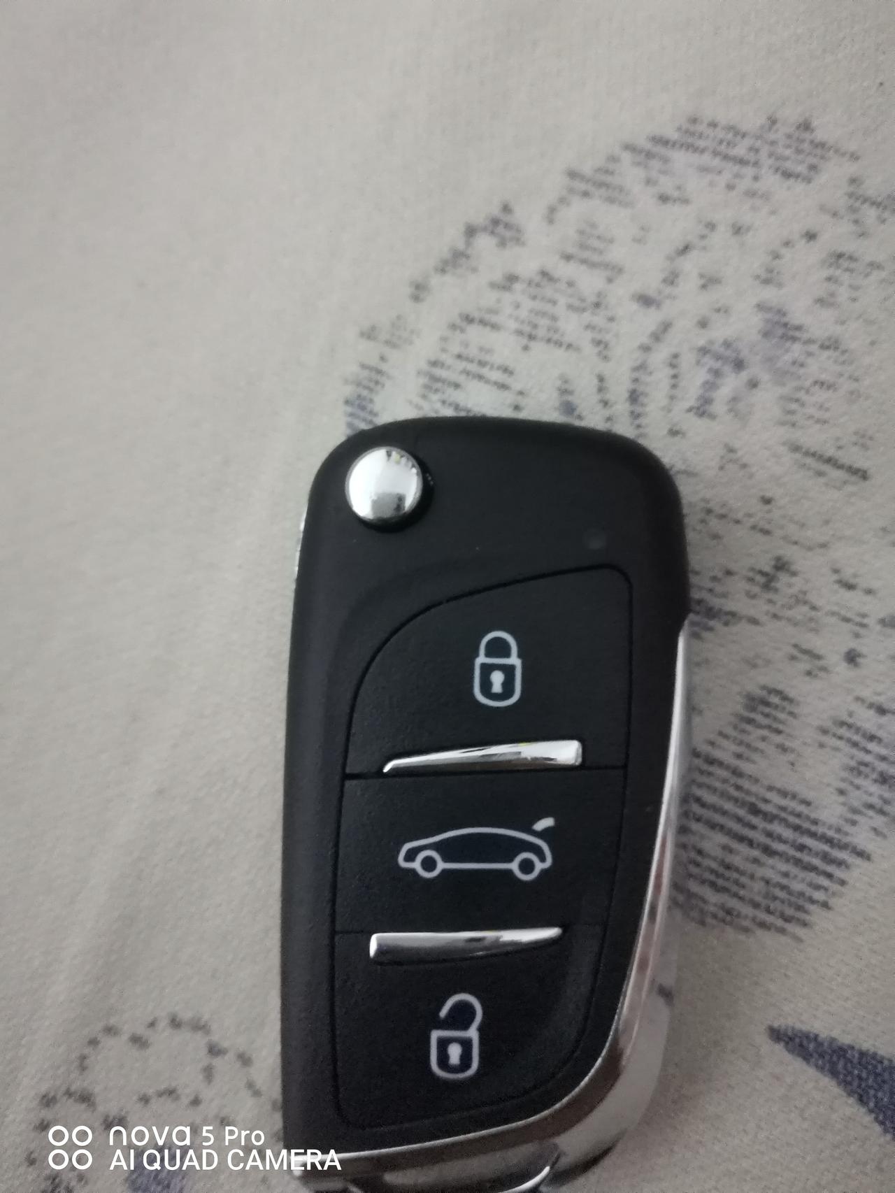 别克英朗 你们的车钥匙是这种吗