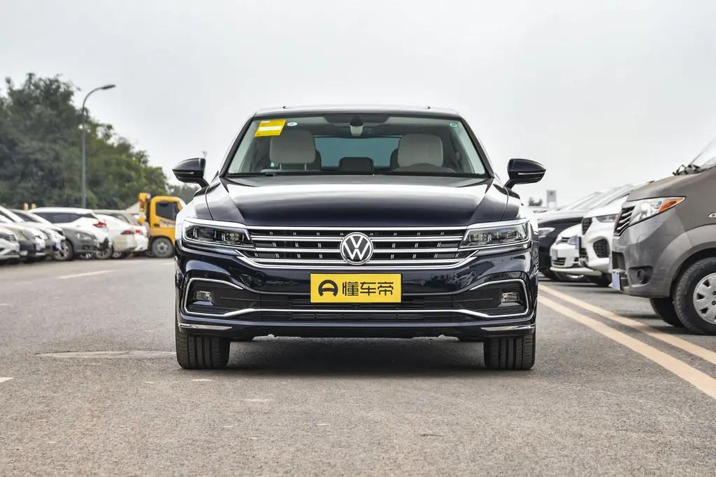 今天去看车，同样40万选辉昂尊贵还是ct6尊贵