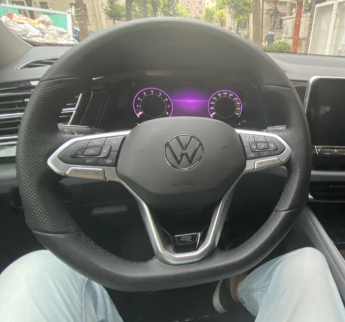 大众途昂X 请问 为什么我的21款途昂x 方向盘不是触控式的呢？难道不是全系标配的吗？
