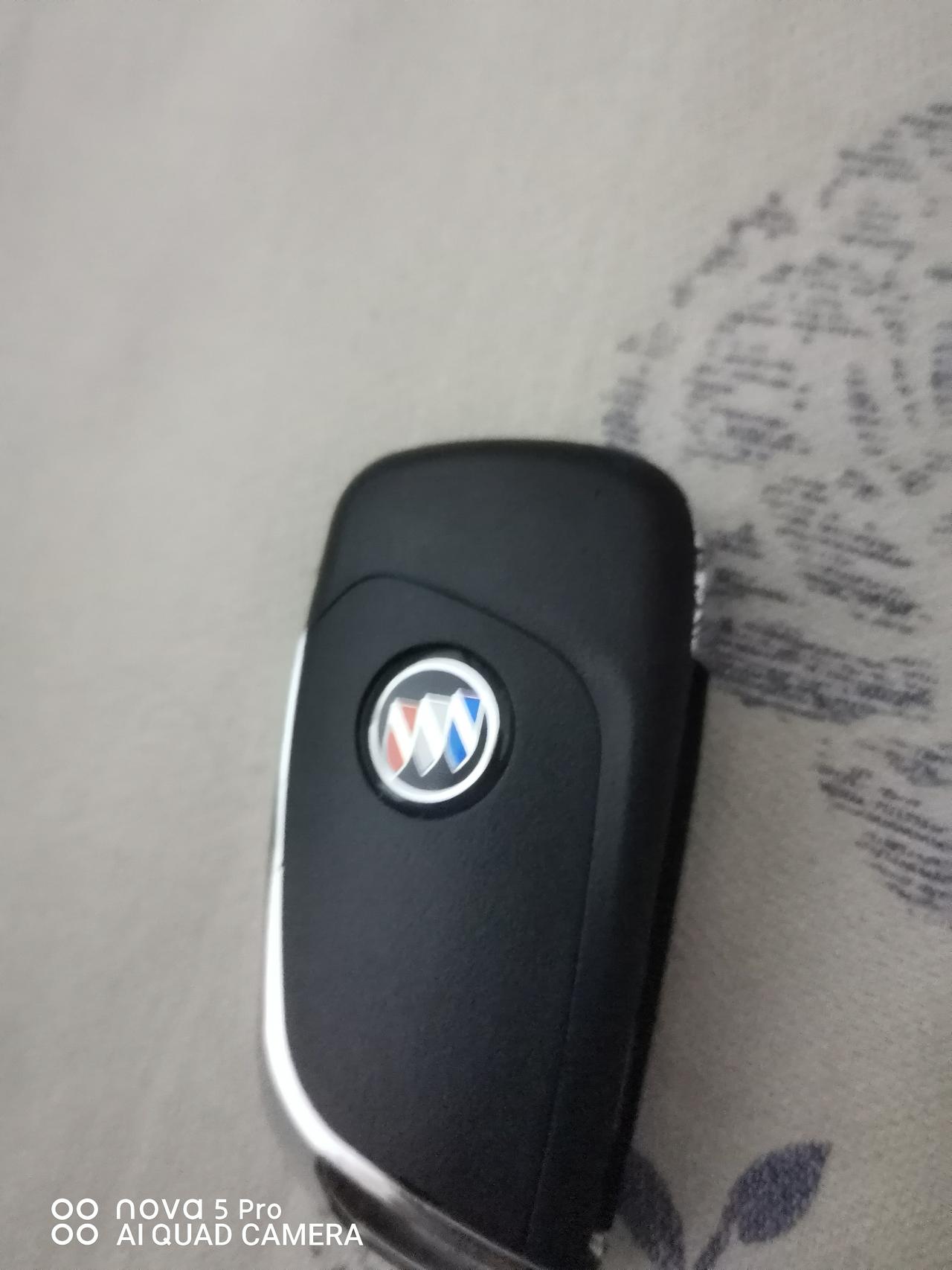 别克英朗 你们的车钥匙是这种吗