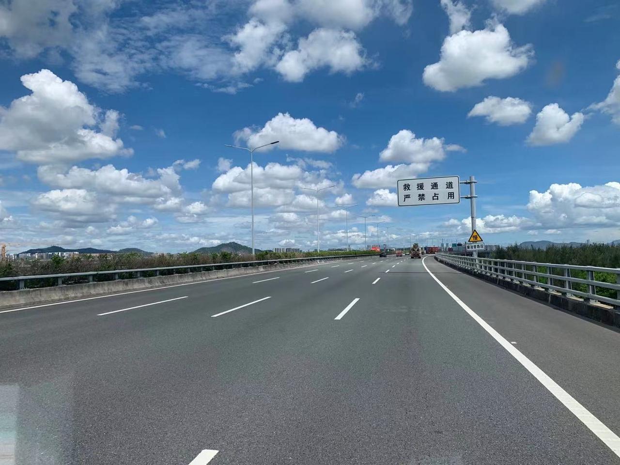宝马3系 兄弟们，你们的新三系二次保养都做了哪些项目，费用是多少？求指教