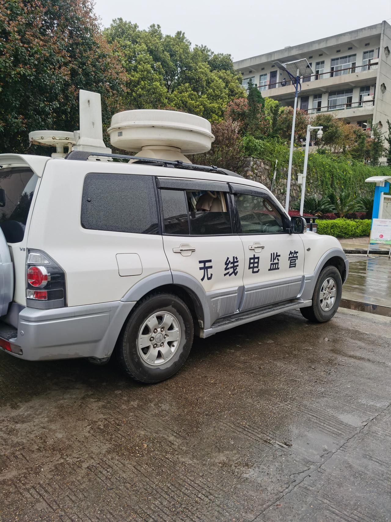 领克03 03plus落地不含利息15w加利息16w划得来吗？