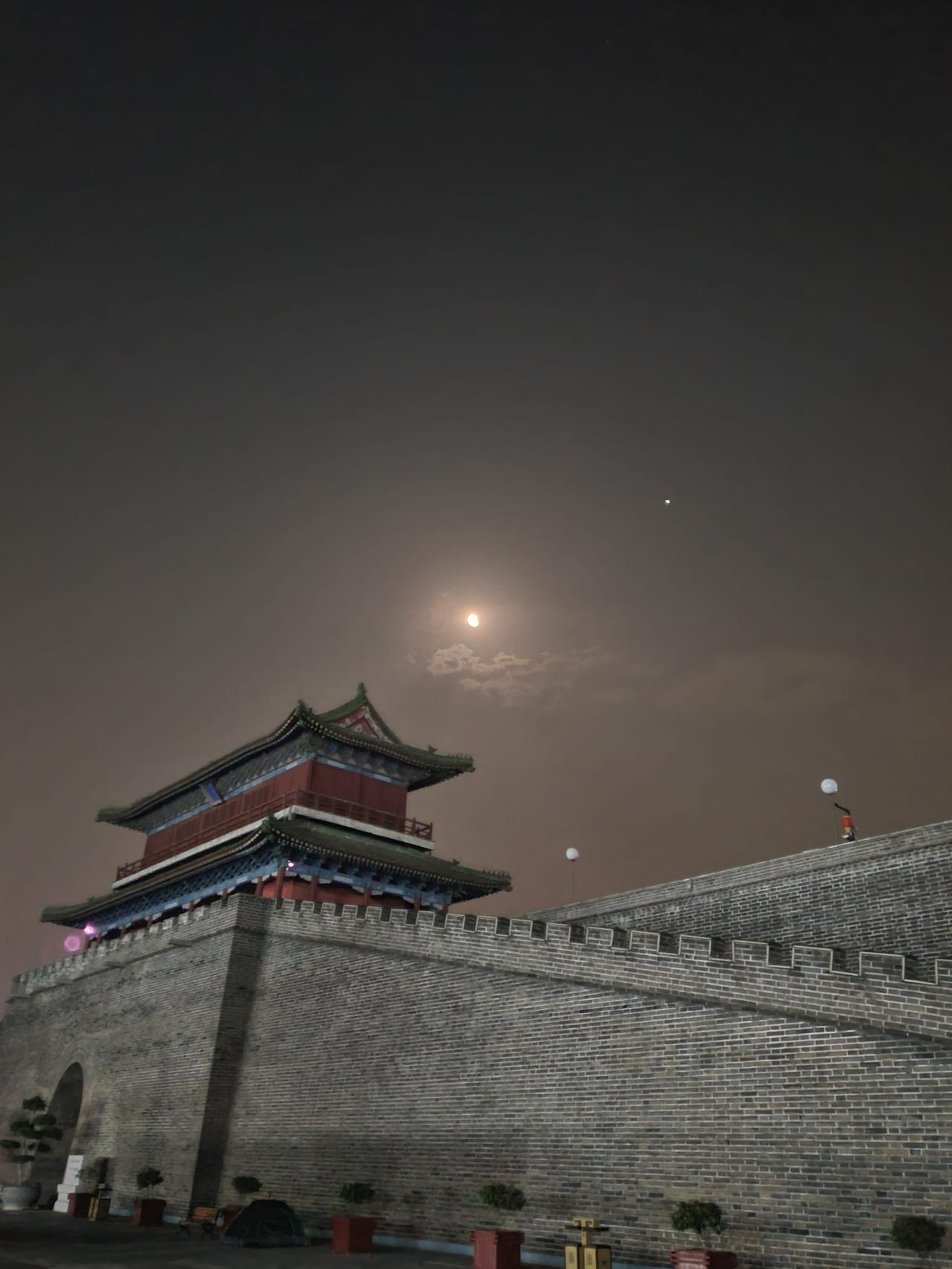 宝马3系 98年准车主 问下各位大佬325i标轴耀夜和325li运动版本该怎么去选 考虑到回老家父母要乘坐后排以及回老家