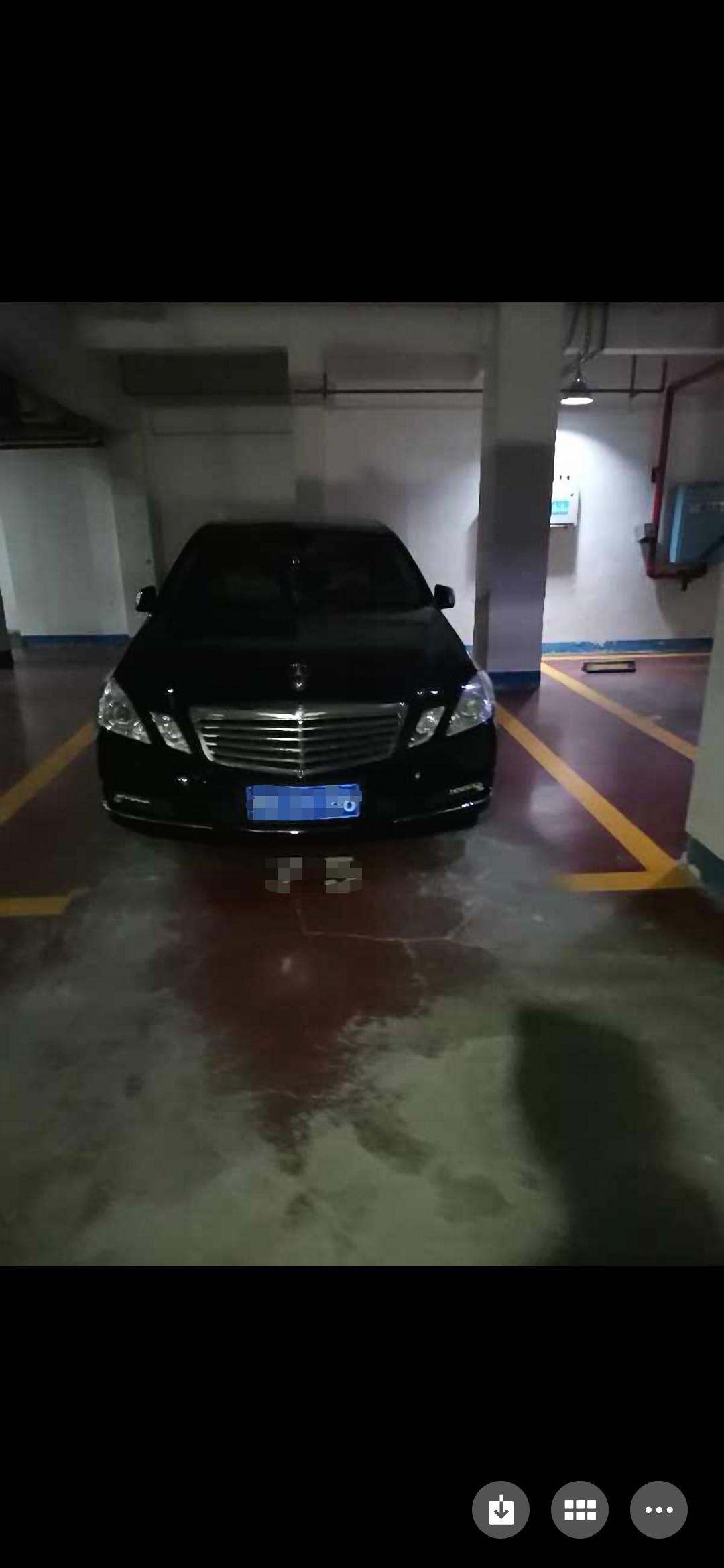 奔驰E级 请问各位大神，2010款奔驰E260L优雅型，车况熟人介绍真实，里程才3w多公里，无事故，外观良好，到现在值多