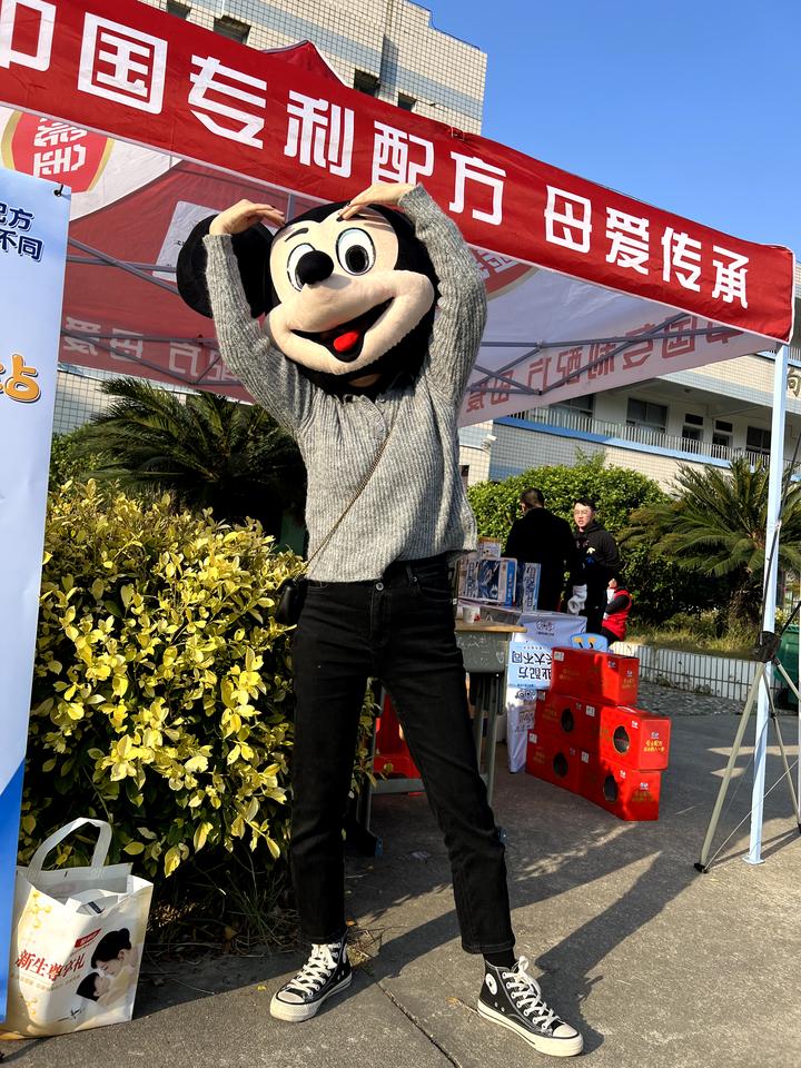 宝马5系 525li运动。福建泉州。有最近下单的朋友吗。落地多少不算利息。