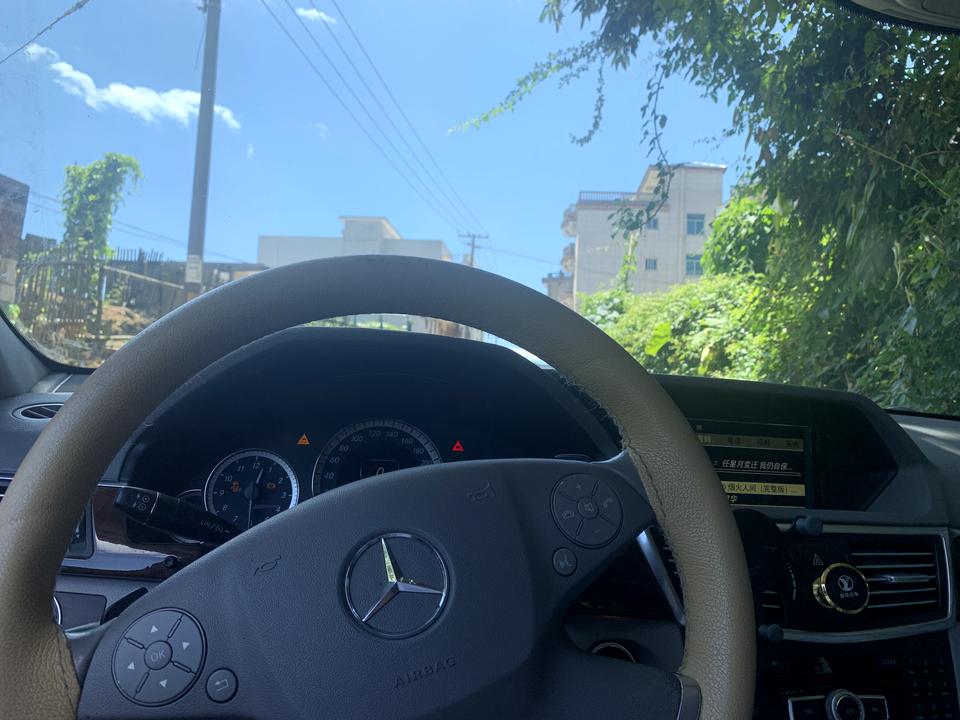 奔驰E级 求问老爸这辆是哪款，他自己都忘了