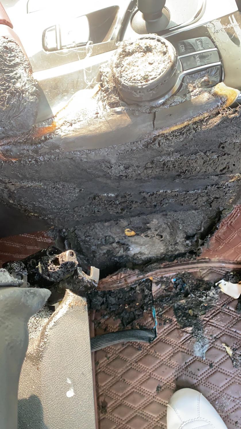 宝马5系 两个月的530尊享起火了，里面有个打火机，现在想置换新车，纠结领先还是尊享